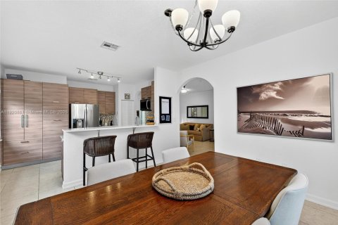 Villa ou maison à vendre à Miami, Floride: 3 chambres, 146.97 m2 № 1975457 - photo 23