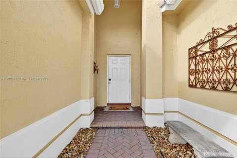 Villa ou maison à vendre à Miami, Floride: 3 chambres, 146.97 m2 № 1975457 - photo 7