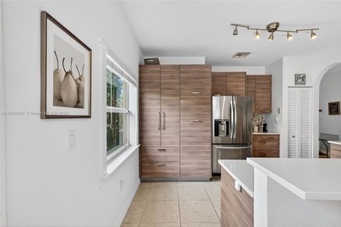 Villa ou maison à vendre à Miami, Floride: 3 chambres, 146.97 m2 № 1975457 - photo 27