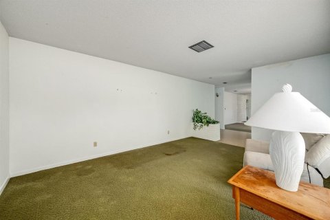 House in Titusville, Florida 4 bedrooms, 195.65 sq.m. № 1843591 - photo 7