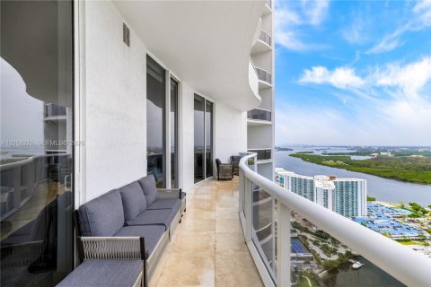 Copropriété à louer à Sunny Isles Beach, Floride: 2 chambres, 133.31 m2 № 2168144 - photo 25