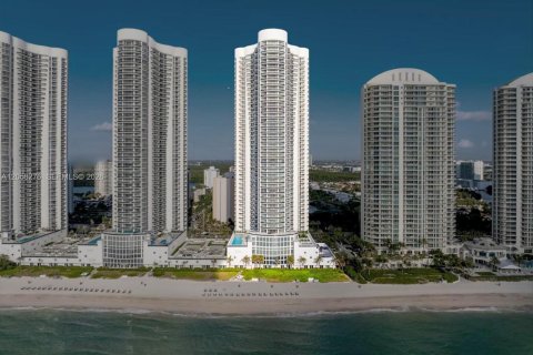 Copropriété à louer à Sunny Isles Beach, Floride: 2 chambres, 133.31 m2 № 2168144 - photo 23