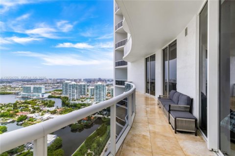 Copropriété à louer à Sunny Isles Beach, Floride: 2 chambres, 133.31 m2 № 2168144 - photo 24