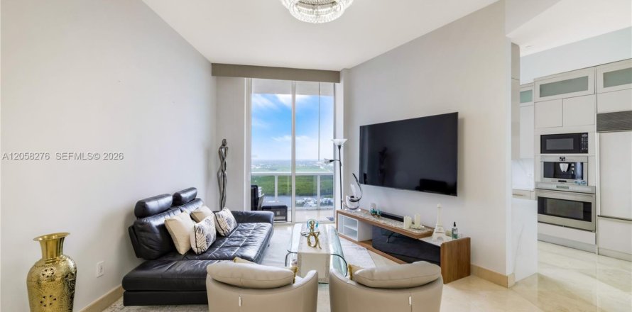 Condo à Sunny Isles Beach, Floride, 2 chambres  № 2168144
