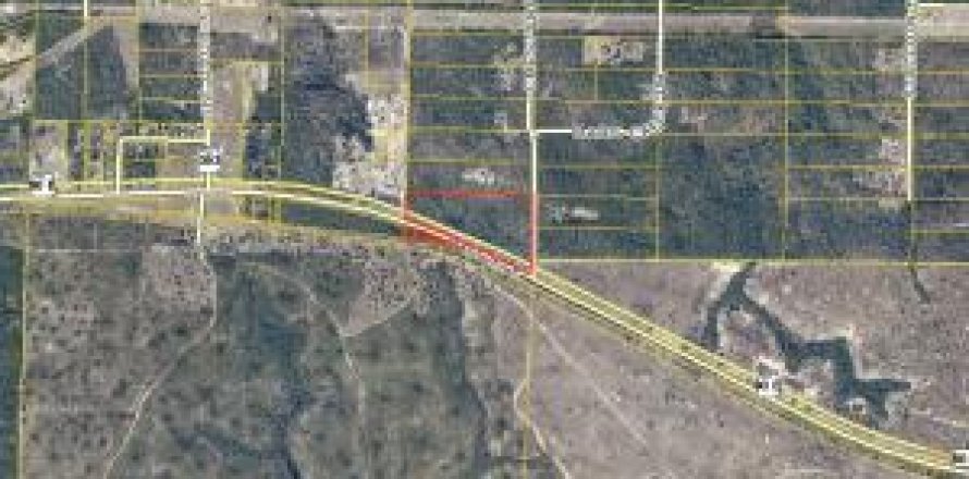 Commercial property in Crestview, Florida № 558055