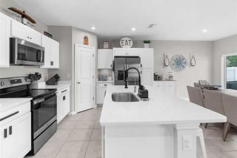 House in Brooksville, Florida 4 bedrooms, 159.98 sq.m. № 1765267 - photo 24