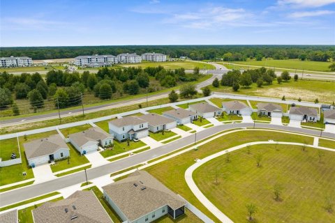 House in Brooksville, Florida 4 bedrooms, 159.98 sq.m. № 1765267 - photo 8
