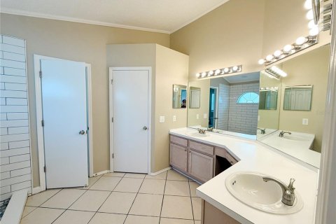 Villa ou maison à louer à Lutz, Floride: 4 chambres, 156.54 m2 № 2431714 - photo 10
