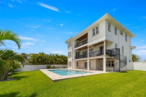 House in Belleair Beach, Florida 4 bedrooms, 310.39 sq.m. № 1843772 - photo 4
