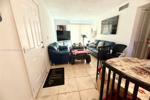 Immobilier commercial à vendre à Miami, Floride: 296.92 m2 № 1953565 - photo 14