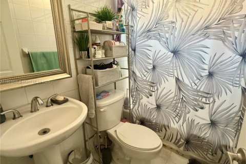 Immobilier commercial à vendre à Miami, Floride: 296.92 m2 № 1953565 - photo 5