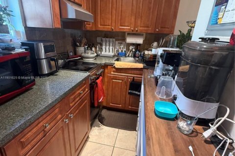 Immobilier commercial à vendre à Miami, Floride: 296.92 m2 № 1953565 - photo 6