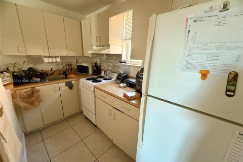 Immobilier commercial à vendre à Miami, Floride: 296.92 m2 № 1953565 - photo 20