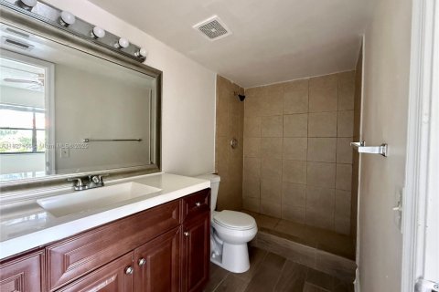 Condo in Coral Springs, Florida, 2 bedrooms  № 1938446 - photo 9