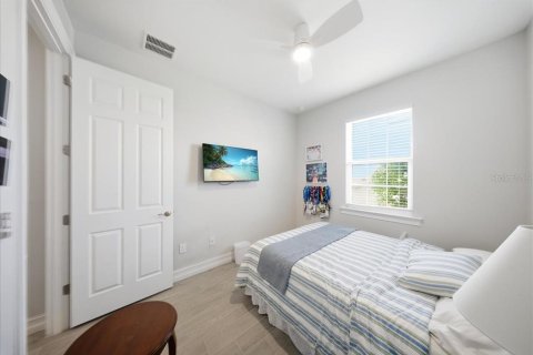 House in Naples, Florida 2 bedrooms, 138.98 sq.m. № 2127685 - photo 13