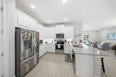 House in Naples, Florida 2 bedrooms, 138.98 sq.m. № 2127685 - photo 10
