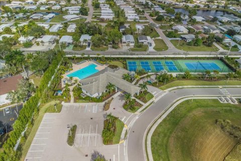House in Naples, Florida 2 bedrooms, 138.98 sq.m. № 2127685 - photo 27