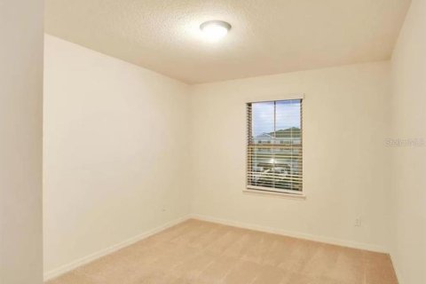 Casa en venta en Kissimmee, Florida, 4 dormitorios, 240.25 m2 № 1804918 - foto 7