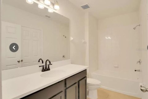 Casa en venta en Kissimmee, Florida, 4 dormitorios, 240.25 m2 № 1804918 - foto 11