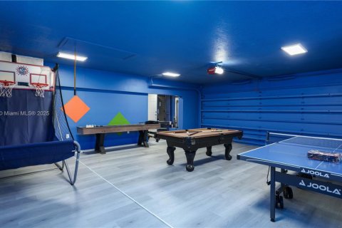 House in Plantation, Florida 7 bedrooms, 350.06 sq.m. № 2061305 - photo 29