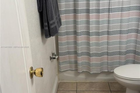 Снять в аренду квартиру в Дорал, Флорида 2 спальни, 96.62м2, № 2000758 - фото 7