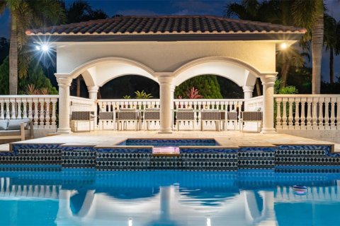 Villa ou maison à louer à Davie, Floride: 9 chambres, 521.46 m2 № 1951236 - photo 18