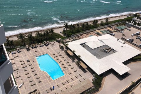 Снять в аренду кондоминиум в Халландейл-Бич, Флорида 1 спальня, 80.82м2, № 1974763 - фото 6