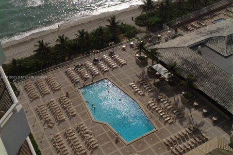 Снять в аренду кондоминиум в Халландейл-Бич, Флорида 1 спальня, 80.82м2, № 1974763 - фото 25