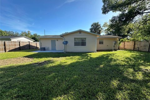 House in Deltona, Florida 3 bedrooms, 103.21 sq.m. № 1848058 - photo 26