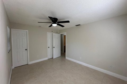 House in Deltona, Florida 3 bedrooms, 103.21 sq.m. № 1848058 - photo 18