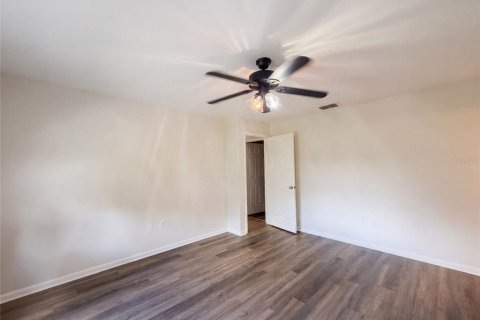 Villa ou maison à vendre à Valrico, Floride: 3 chambres, 157.38 m2 № 2399121 - photo 13