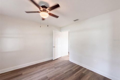 Villa ou maison à vendre à Valrico, Floride: 3 chambres, 157.38 m2 № 2399121 - photo 12