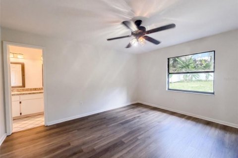 Villa ou maison à vendre à Valrico, Floride: 3 chambres, 157.38 m2 № 2399121 - photo 4