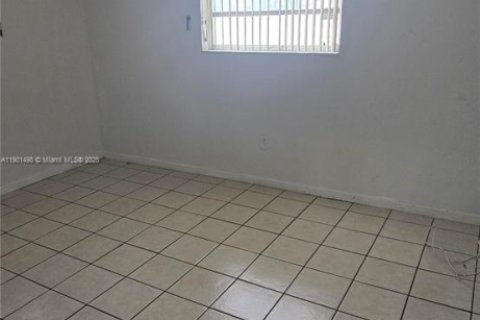 Купить виллу или дом в Майами, Флорида 3 спальни, 183.95м2, № 2017037 - фото 10