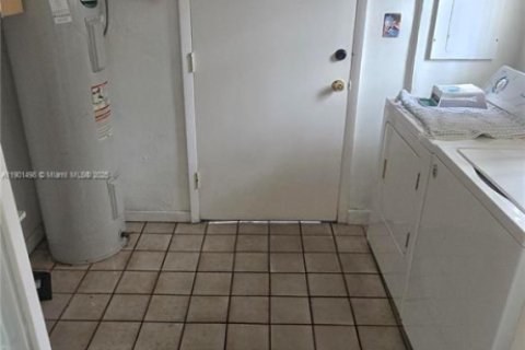 Купить виллу или дом в Майами, Флорида 3 спальни, 183.95м2, № 2017037 - фото 17