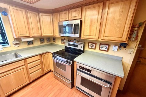 House in Bartow, Florida 3 bedrooms, 309.09 sq.m. № 2226046 - photo 17