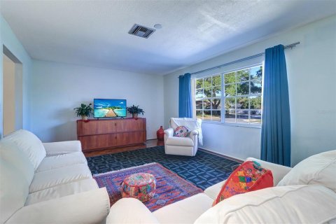 Villa ou maison à vendre à Palm Harbor, Floride: 3 chambres, 180.88 m2 № 1908617 - photo 4