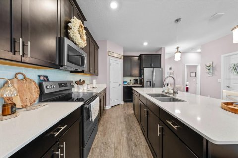 Casa en venta en Orlando, Florida, 5 dormitorios, 228.63 m2 № 2381050 - foto 7
