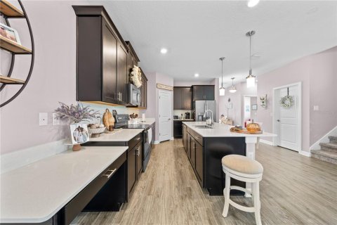 Casa en venta en Orlando, Florida, 5 dormitorios, 228.63 m2 № 2381050 - foto 8