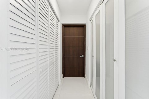 Condo in Aventura, Florida, 3 bedrooms № 2088250 - photo 14