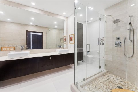 Condo in Aventura, Florida, 3 bedrooms № 2088250 - photo 12