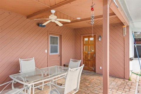 House in Largo, Florida 2 bedrooms, 161.19 sq.m. № 2110124 - photo 9