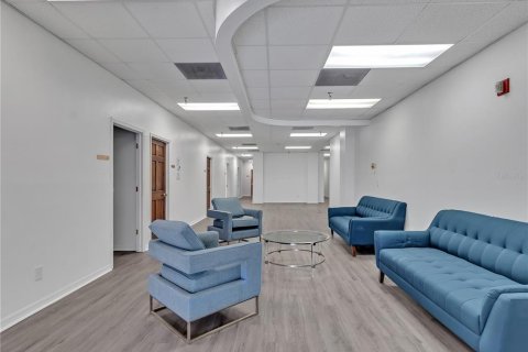 Снять в аренду коммерческую недвижимость в Плант-Сити, Флорида 1053.7м2, № 1781091 - фото 3
