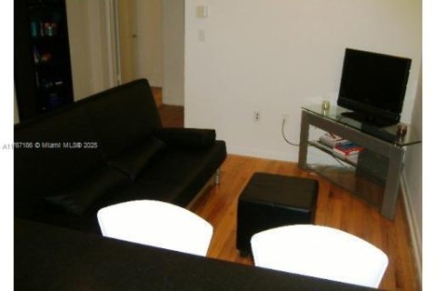 Condominio en venta en Miami Beach, Florida, 1 dormitorio, 56.3 m2 № 1868693 - foto 6