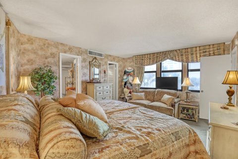 Condo in Riviera Beach, Florida, 2 bedrooms  № 2175706 - photo 14