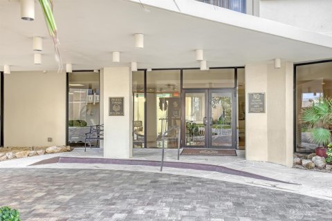 Condo in Riviera Beach, Florida, 2 bedrooms  № 2175706 - photo 2