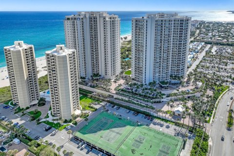 Condo in Riviera Beach, Florida, 2 bedrooms  № 2175706 - photo 28