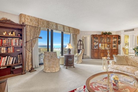 Condo in Riviera Beach, Florida, 2 bedrooms  № 2175706 - photo 8