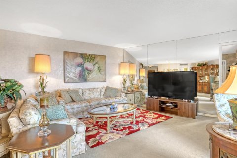 Condo in Riviera Beach, Florida, 2 bedrooms  № 2175706 - photo 7