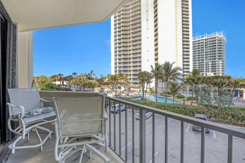 Condo in Riviera Beach, Florida, 2 bedrooms  № 2175706 - photo 20